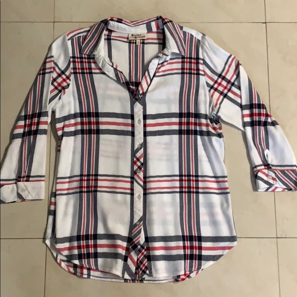 Women’s 3/4 sleeve roll up blouse